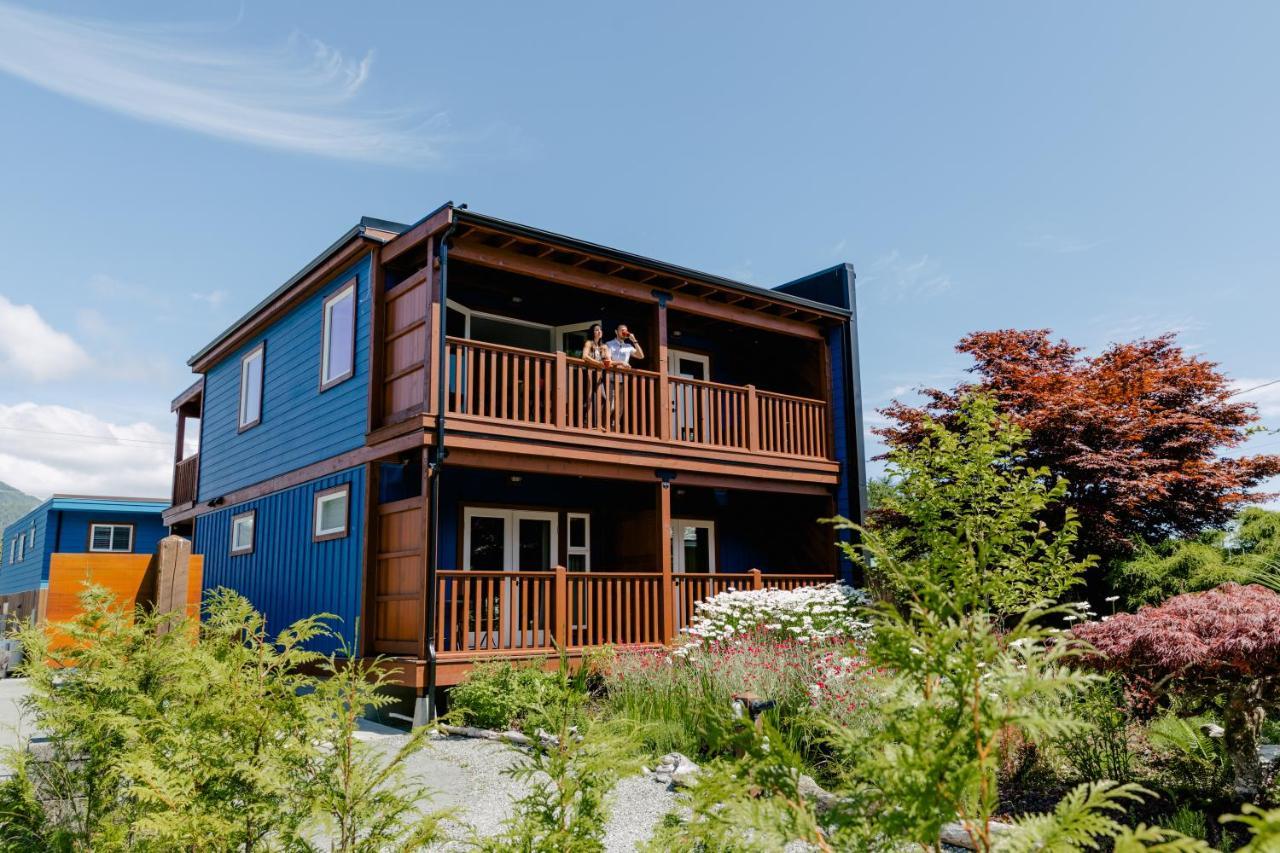 Pluvio Restaurant And Rooms Ucluelet Bagian luar foto