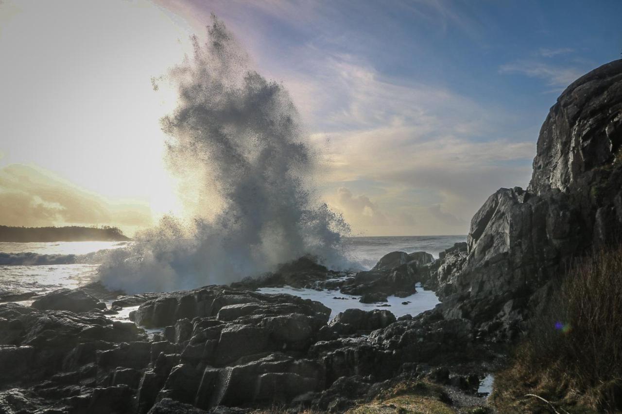 Pluvio Restaurant And Rooms Ucluelet Bagian luar foto